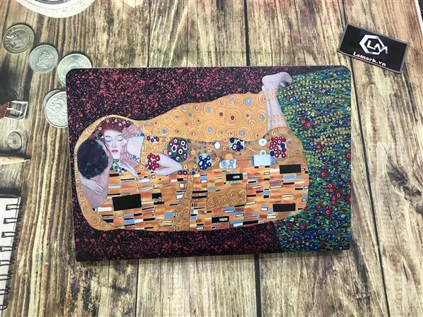 Ảnh đại diện sản phẩm skin laptop bức tranh cặp tình nhân nhiều chi tiết