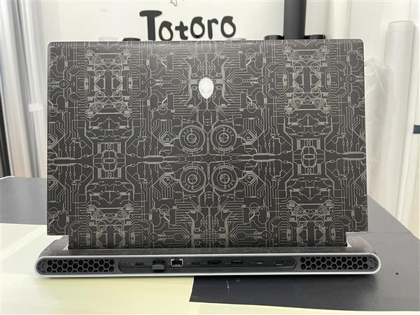 Ảnh đại diện sản phẩm Skin Laptop Alienware Vân Nổi 3M