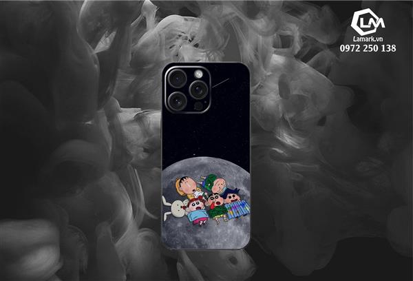 Ảnh đại diện sản phẩm Skin Iphone Shin Cậu Bé Bút Chì 01