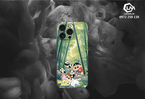 Ảnh đại diện sản phẩm Skin Iphone Shin Cậu Bé Bút Chì 06
