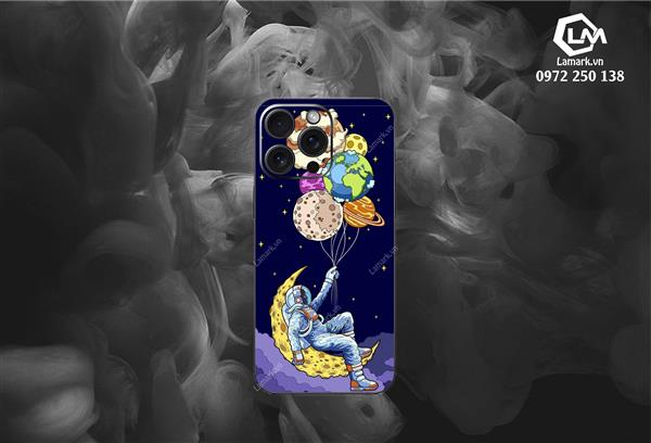 Ảnh đại diện sản phẩm Skin Iphone Phi Hành Gia 12